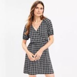 NEW LOFT V-Neck Black/White Gingham Mini Dress w/ V-Neck & Elastic Waist, Size S